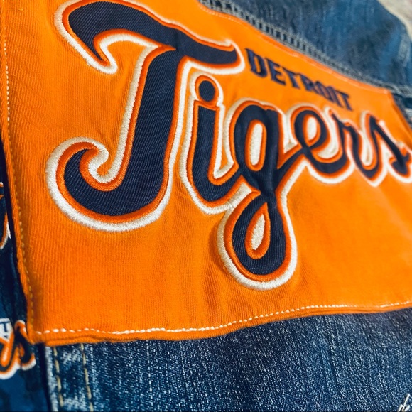 Detroit Tigers Jean Jacket - Picture 4 of 11